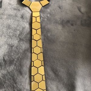Reversible Hex honeycomb tie